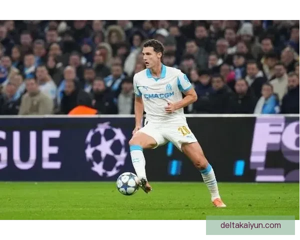 帕瓦尔在近期比赛中的表现稳健，继续展现其重要影响力