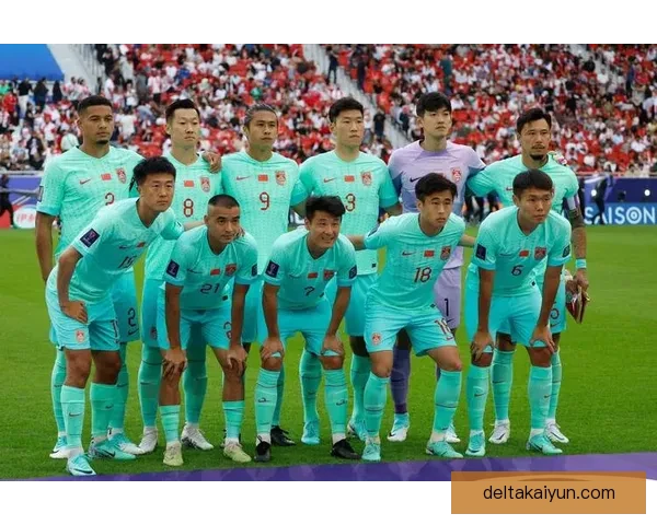 中国足球在国际赛事中表现值得关注，球迷积极熬夜助威展现热情